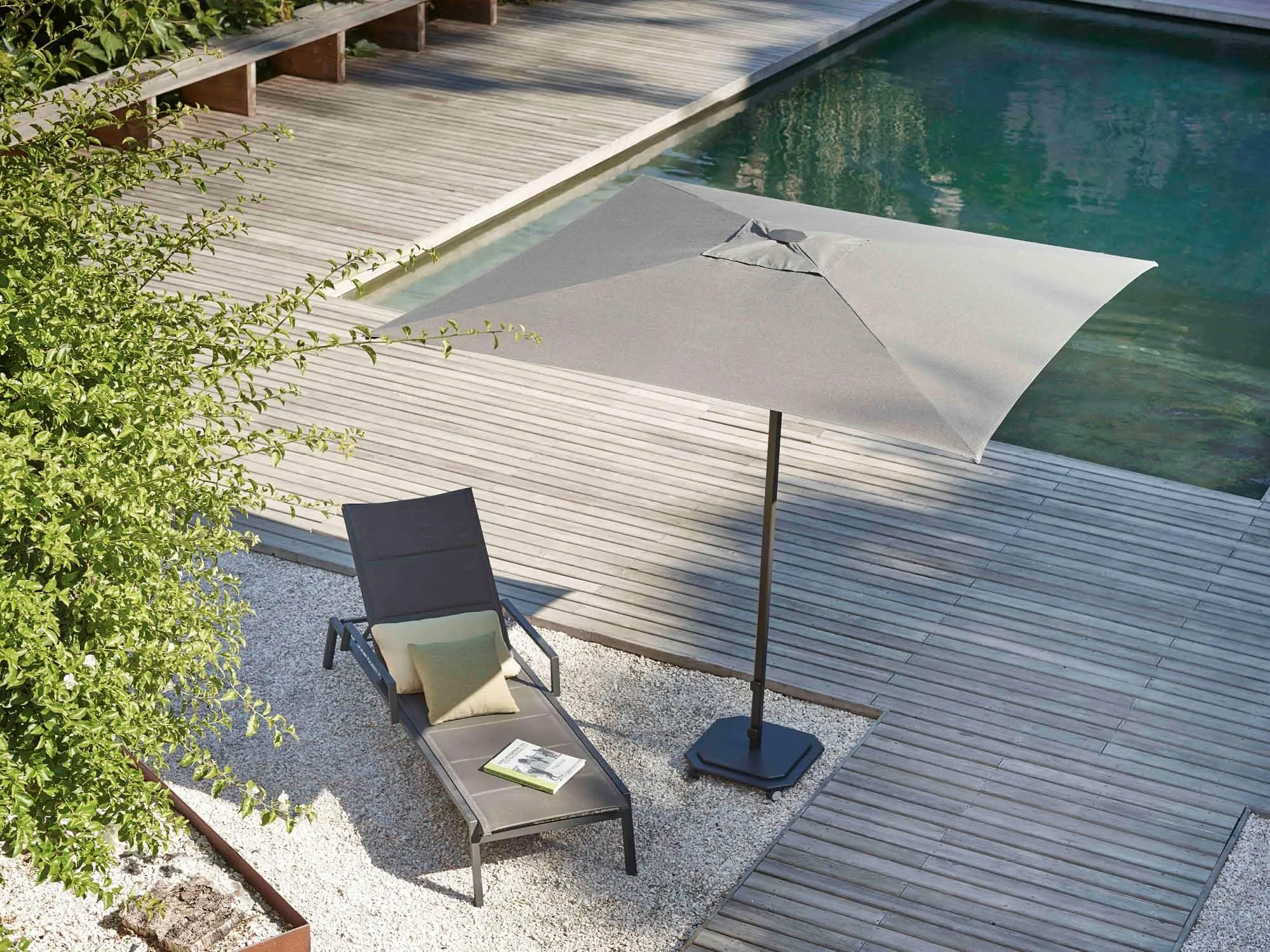Caractere Centre Pole Umbrella