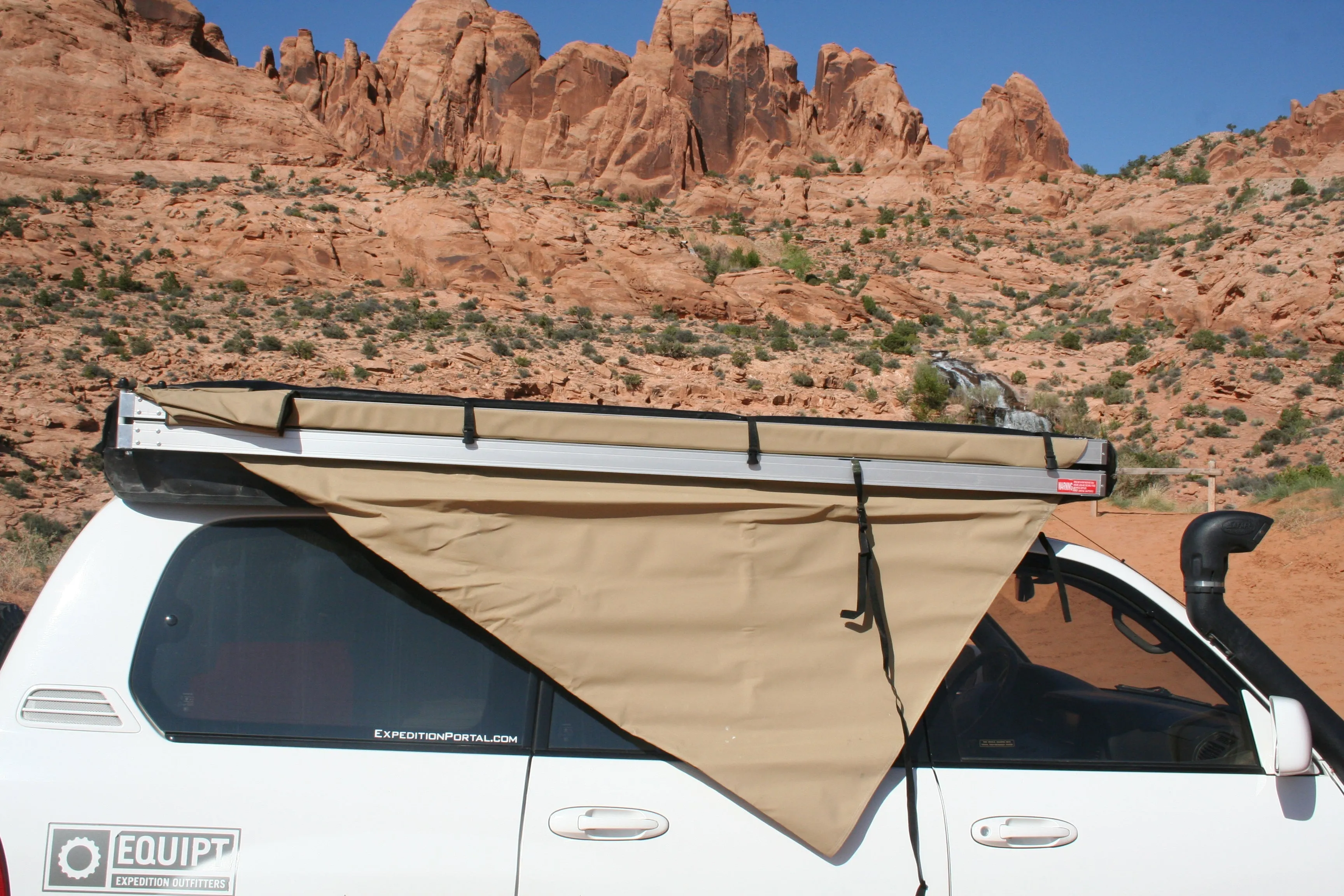 EEZI-AWN | Bat 270 Awning