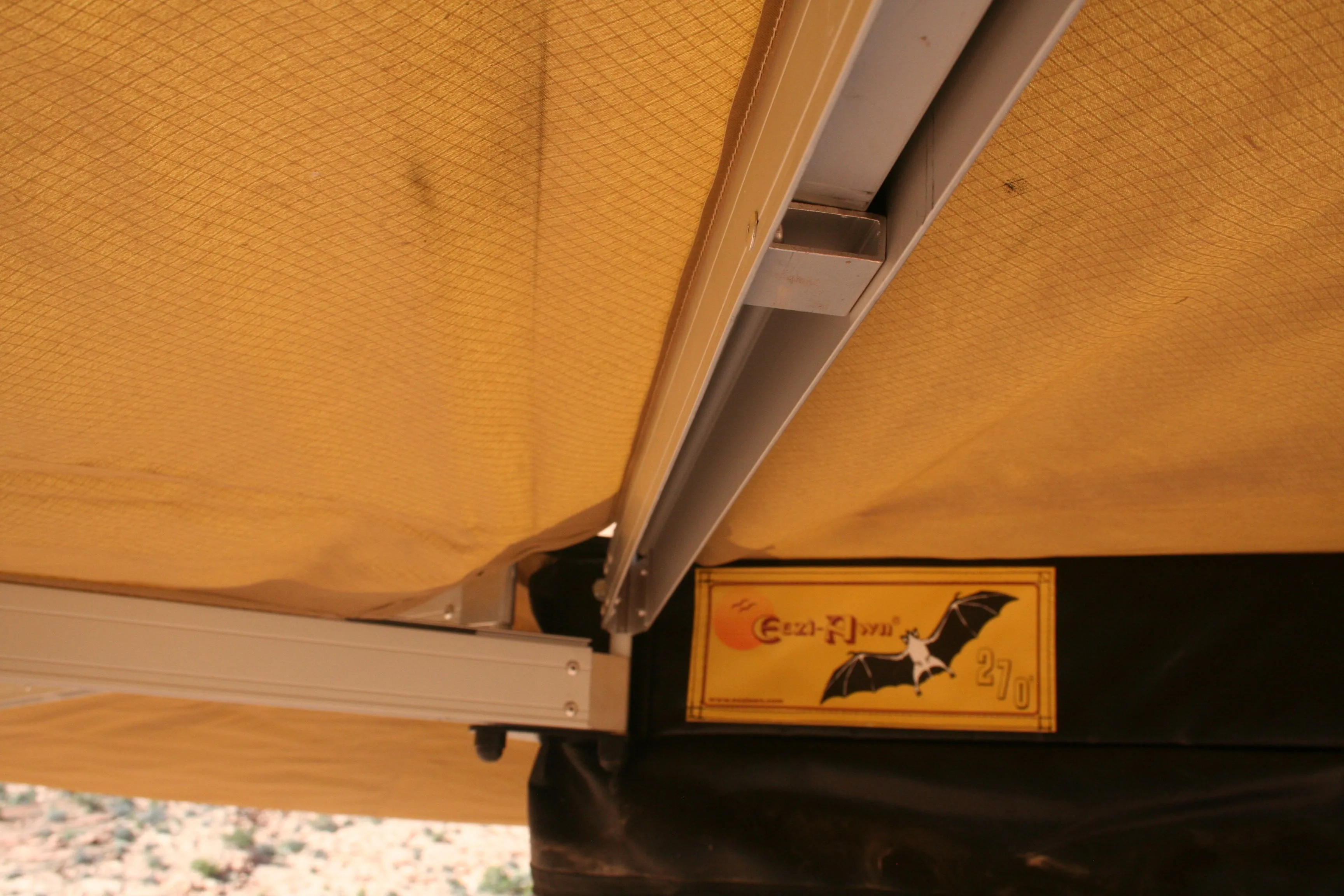 EEZI-AWN | Bat 270 Awning