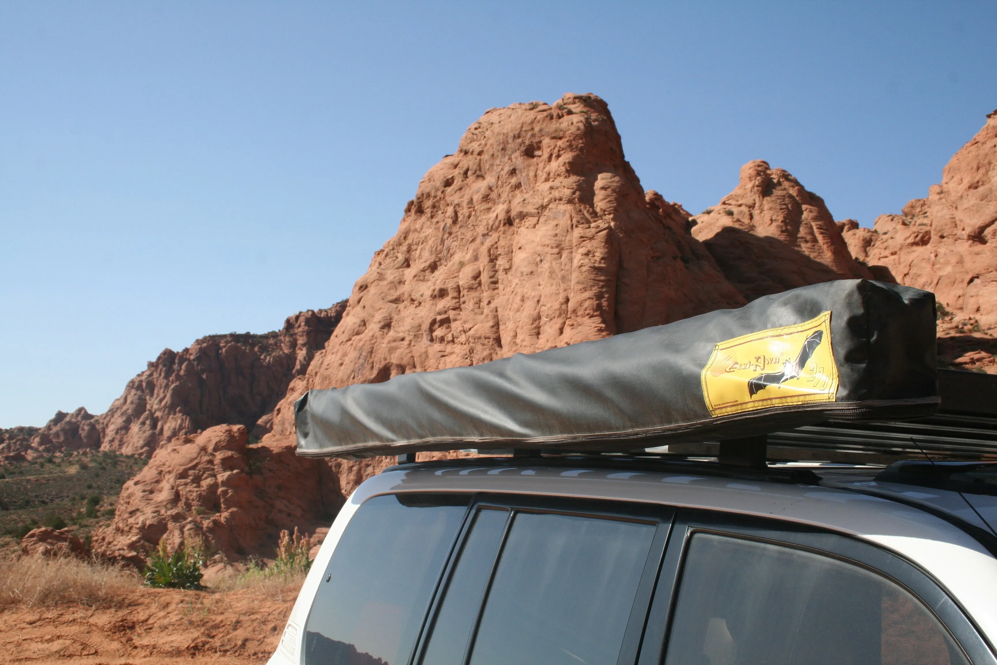 EEZI-AWN | Bat 270 Awning